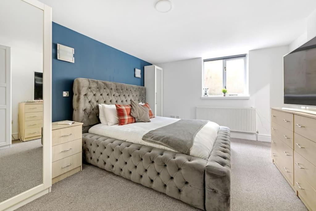 Apartment Luxurious 3 Bedroom In Park Estate *